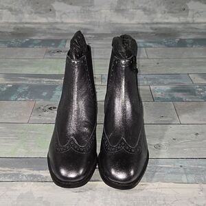 Find. Brand Metallic Gray Boots sz 37